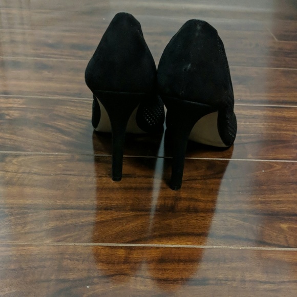 Heels - Picture 3 of 3